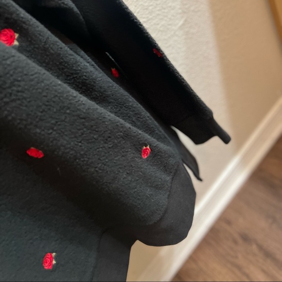 PINK Roses Black Fleece Sweatshirt - Picture 6 of 7